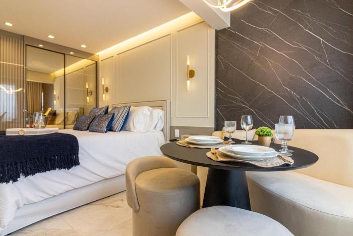 1903- Studio Versace completo, com ar condicionado em condominio de Luxo - Vista urbana, rooftop e piscina na Zona Sul de SP