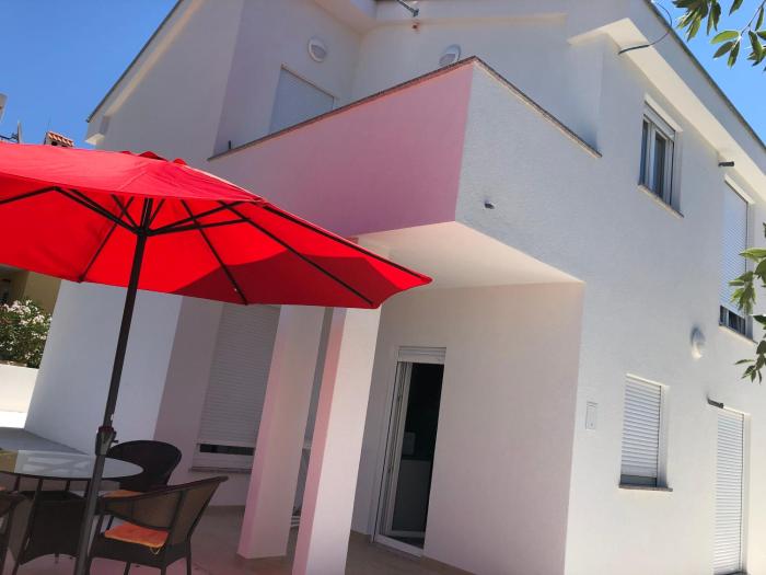 Apartman na katu bijele kuće