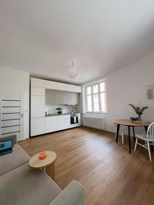 Brand-new apartment, ideal for Colours & B4L!