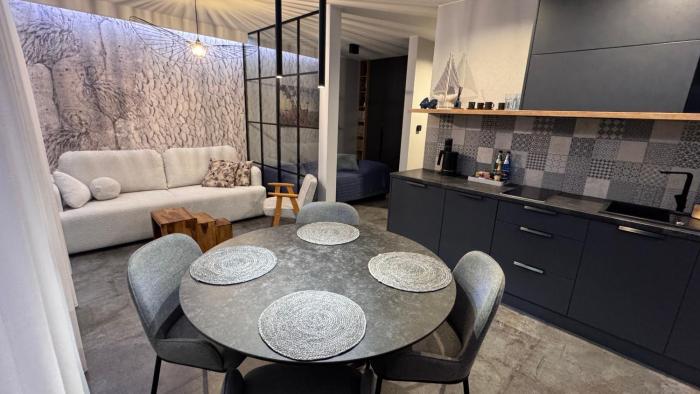 Apartament MAGMA z basenem Morska Klifowa Rewal - blisko HOSSOLAND