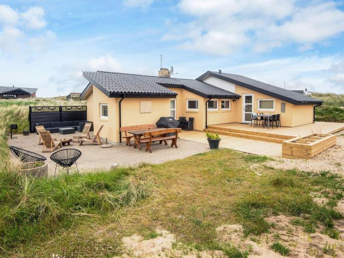 8 person holiday home in Hvide Sande