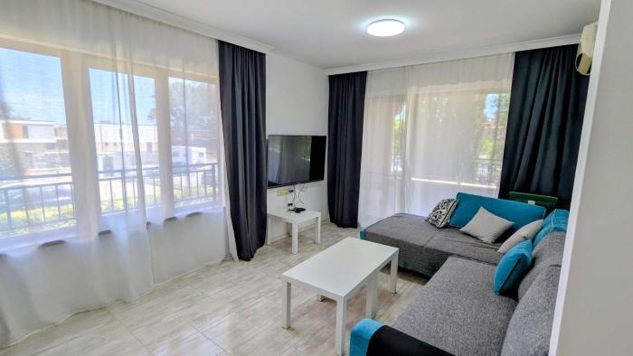 Smokinya Waves - 1BR Apartment - 2 Minutes to the Beach by Flat Mаnager