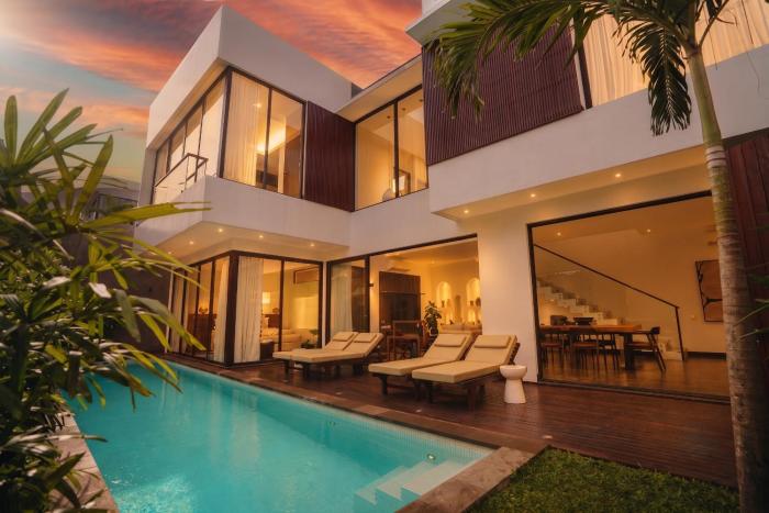 Le Paradis 3 - Luxury 4BR Pool Villa Umalas Canggu