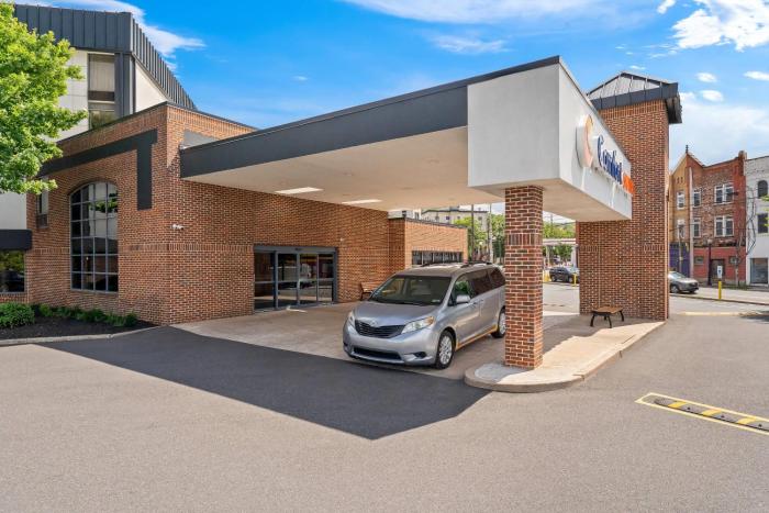 Comfort Suites Bethlehem Near Lehigh University and LVI Airport