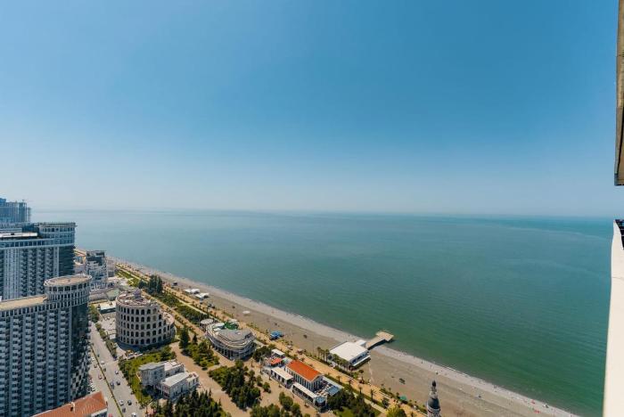 sea view apartment in city center