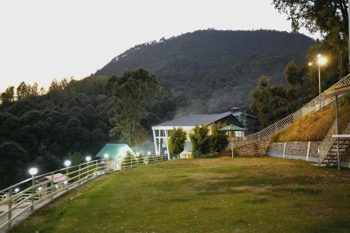 Aranya wood resort