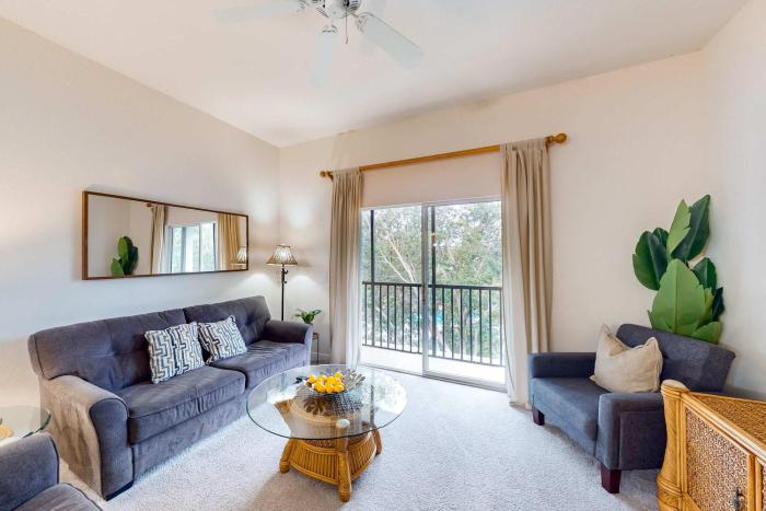 3rd floor condo wsauna pools tennis court near theme parks basketball court