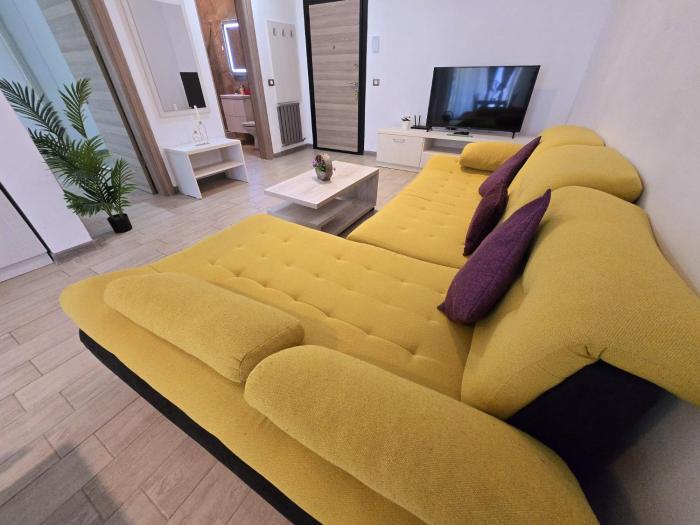 Luxury 1BR Apartment - Resort cu Piscine Sauna Jacuzzi Gym langa plaja