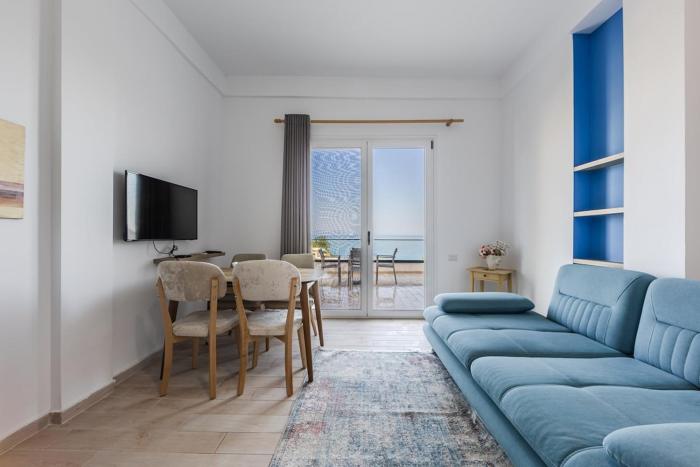 Ocean Horizon Apartment Sea View & Parking by PikHost