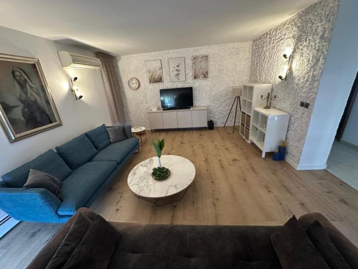 Studio 21