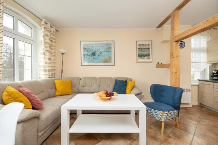 Bright Apartment Światowida Near the Beach Perfect for Remote Work by Noclegi Renters
