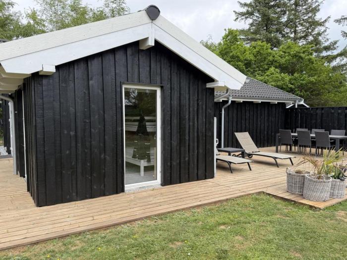 Holiday Home Eikka - from the sea by Interhome