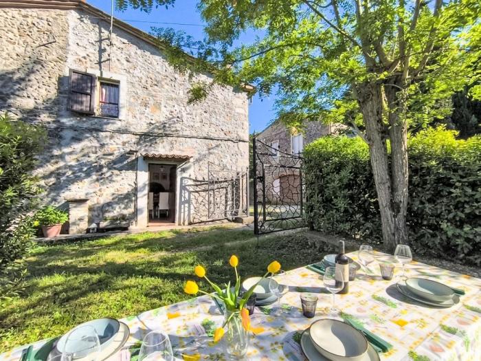 Holiday Home Shelter in the heart of Tuscany by Interhome