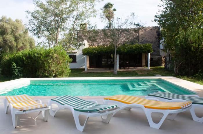 Ca na Pomara- Country house in a quiet and well-located area