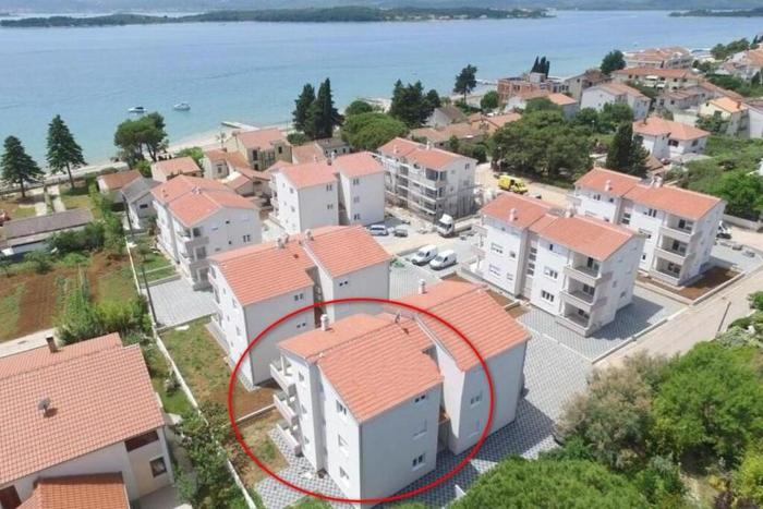 Apartment 5236-1 for 4 Pers in Turanj