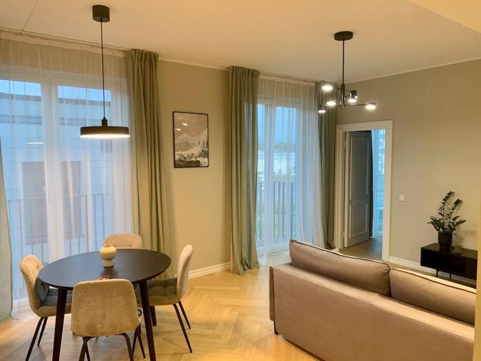 Central Apartment with Balcony