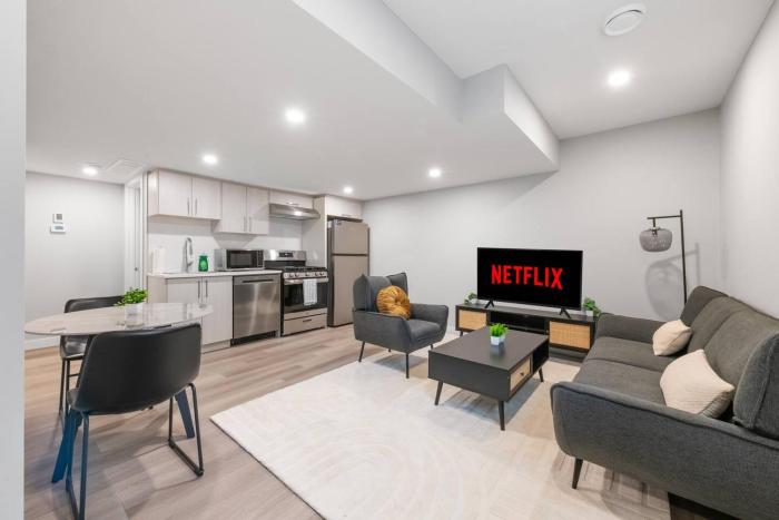 Stylish 1BR Guest Suite | Near UofA, Whyte & DT