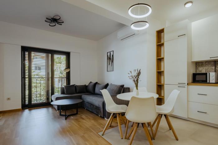 Happy Family Apartments