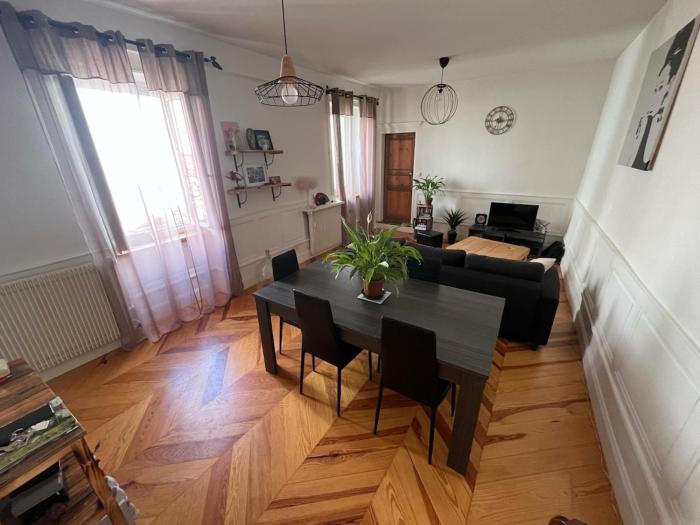 Bel appartement spacieux centre ville