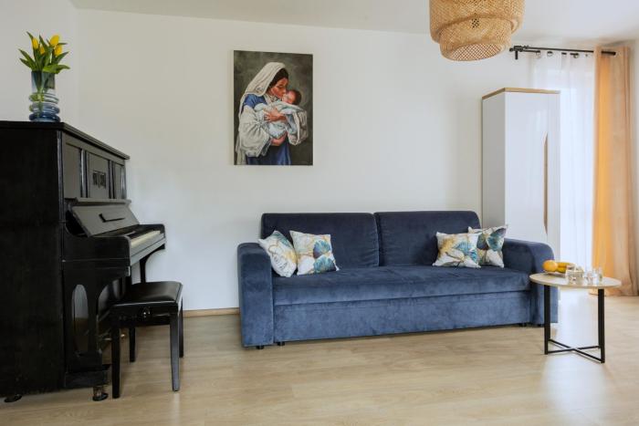 Miriam Piano Apartment with Parking - Kraków Borkowska