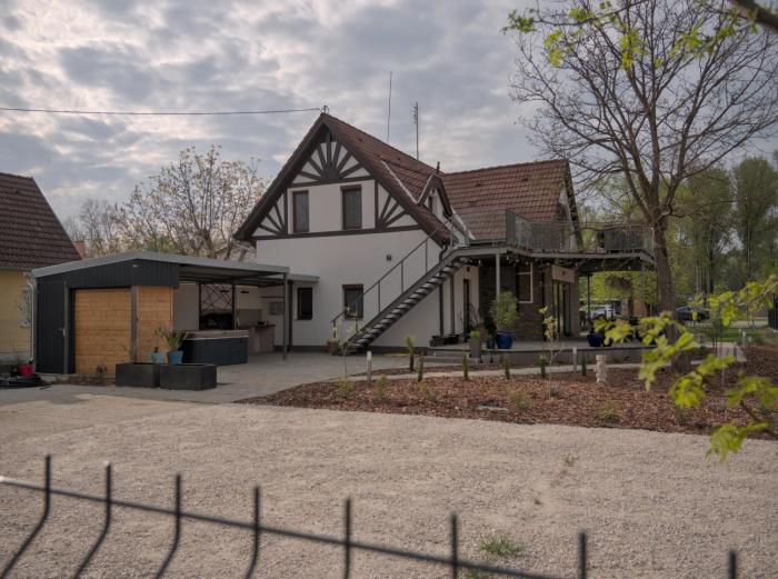 Vadvirág Villa