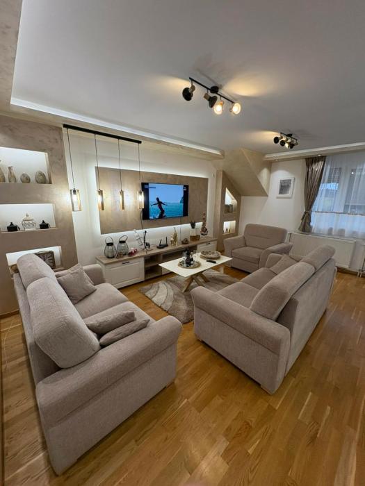 Apartment in Veternik Novi Sad, 3 Bedrooms, Up to 6 Guests