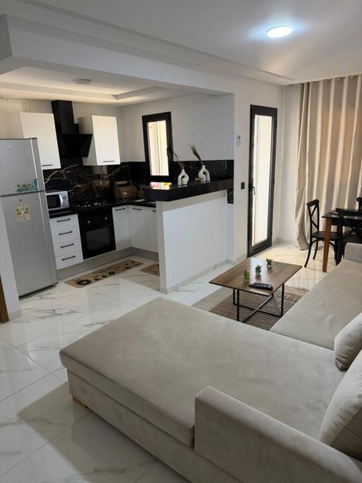 Lux appartement S plus deux a hay el wahat