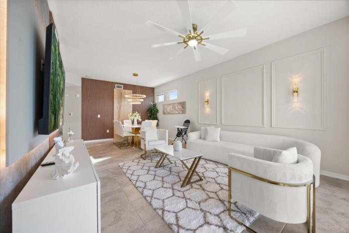 3 Bd 2 Ba Storey Lake 3150-301 Pc