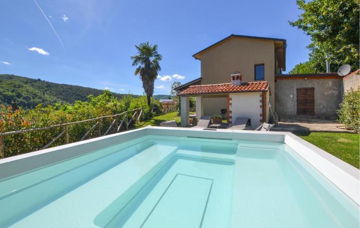 3 Bedroom Cozy Home In Palazzo Del Pero