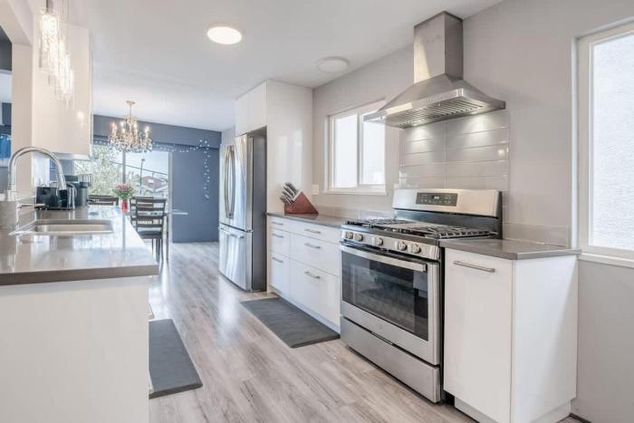 Cozy 3BR Vancouver Stay - 20 Min to YVR