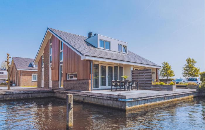 Stunning Home In Uitgeest With Wifi