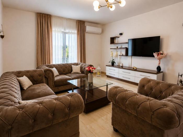 Family Apartment Sutomore