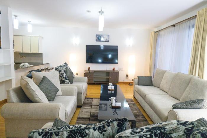 Spacious 4b-rm Duplex APT with AC at Garden City