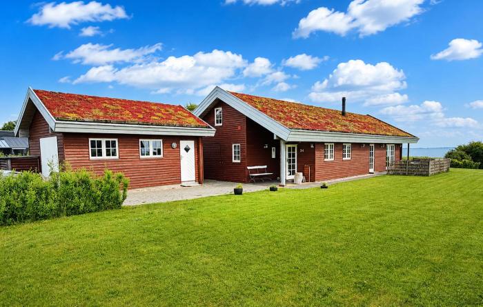 Lovely Home In Sydals With Wifi