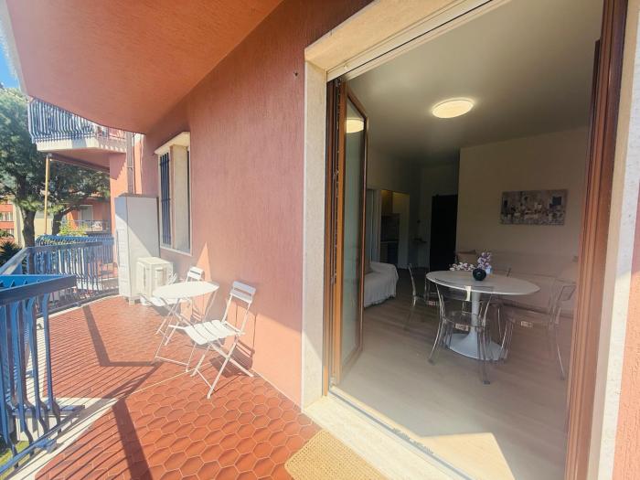 Terrazzino in centro300mt dal Mare