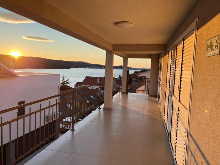 Villa Pina Tisno Apartment Mila 4-6 personen mit Meerblick