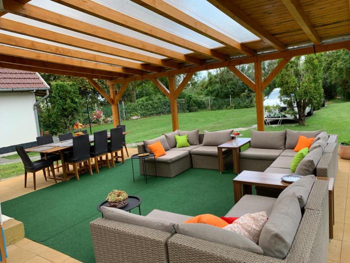 Lake Balaton Family with 3 bedrooms and private beach , private parking
