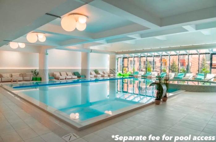 Alpine Line Studio with pool & spa