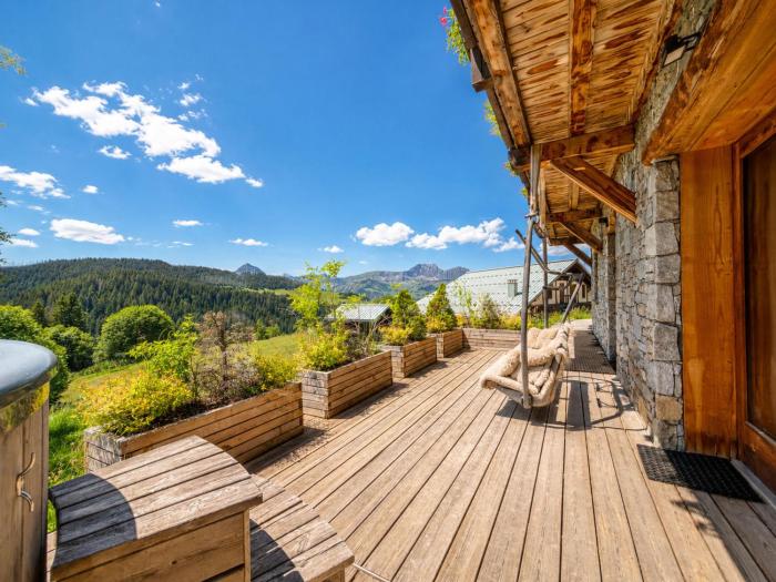 Appartement chaleureux, au pied des pistes, idéal pour 6-8 personnes avec terrasse - FR-1-505-94