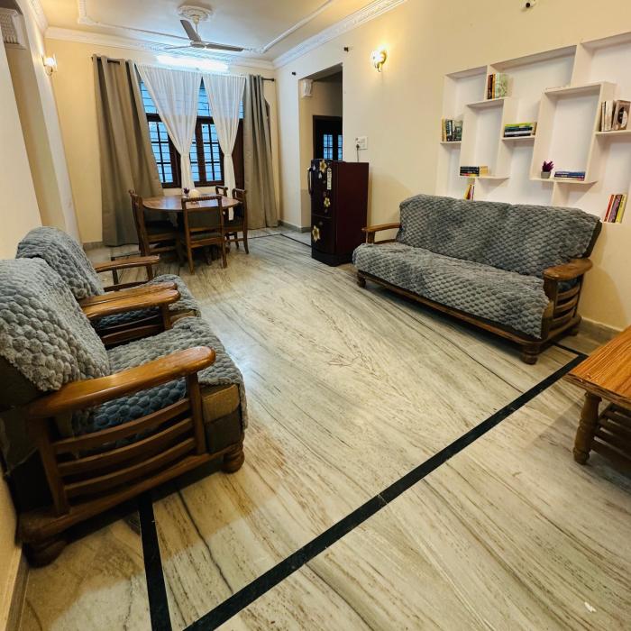 Star Guest House - Premium 3BHK Serviced Apartment