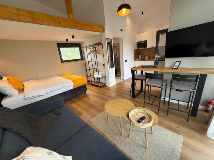Cozy Cribs Rasnov - Terra Tiny houses retreat