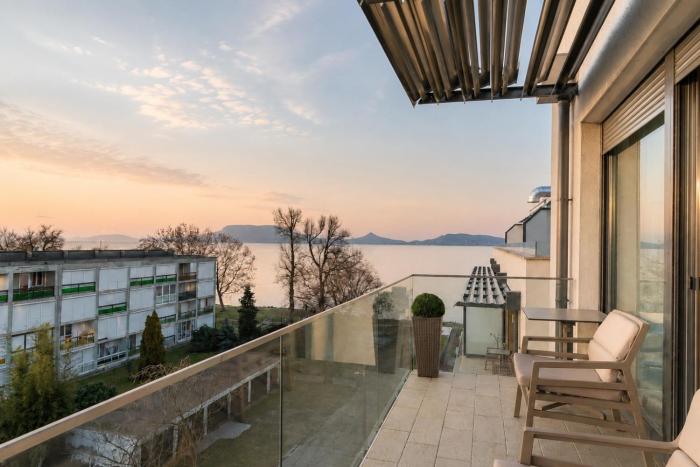 Sunset Resort 410