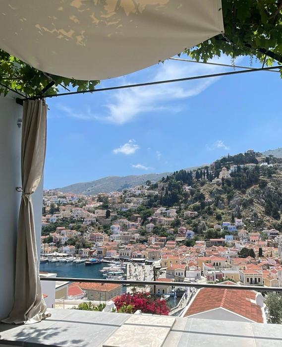 kalosymi house, traditionelles haus mit hafenblick