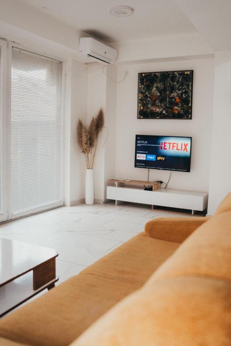Stylish Apartment Near City Center - free parking