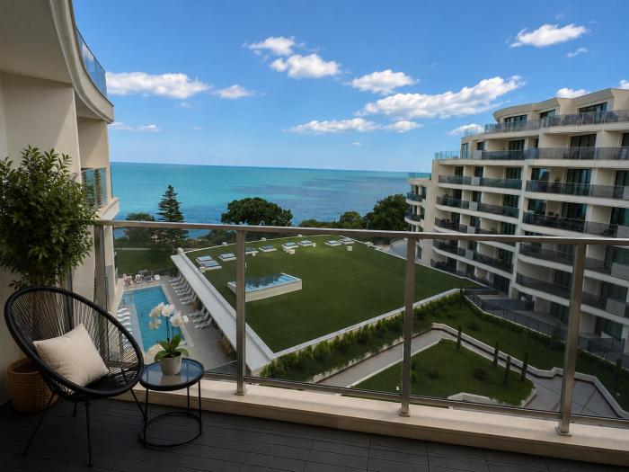 SuperLux Skyline Complex - SeaView & Pool and SPA
