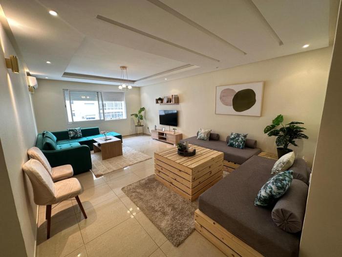 Your Summer Escape Spacious twoBedroom and Sunny Pool