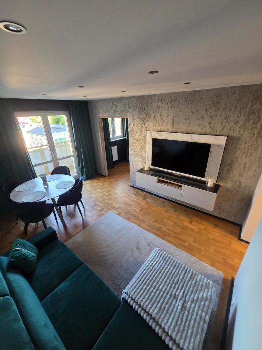 Modern Apartament-mieszkanie przy metrze Wola Faktura VAT