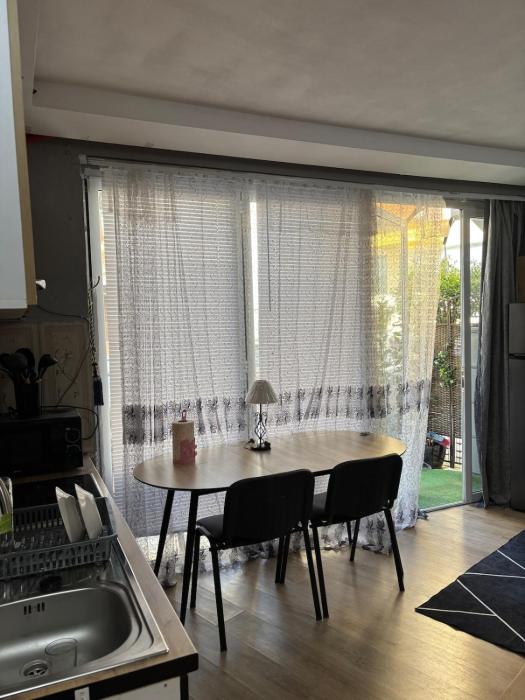 Quiet lake house in the heart of Tirana