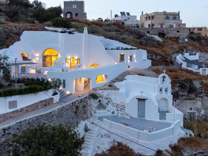 EG Cave Houses