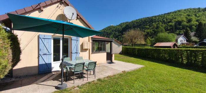Petite maison cozy avec jardin à Syam - Jura